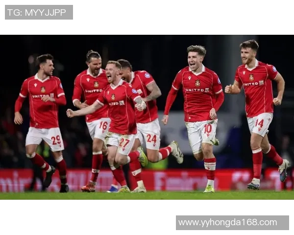 足总杯历史冷门里昂逆袭本菲卡点球大战引爆全场激情