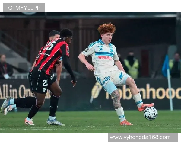 西甲激战：巴黎圣日耳曼与里昂战成平局绝杀时刻引发全场狂欢