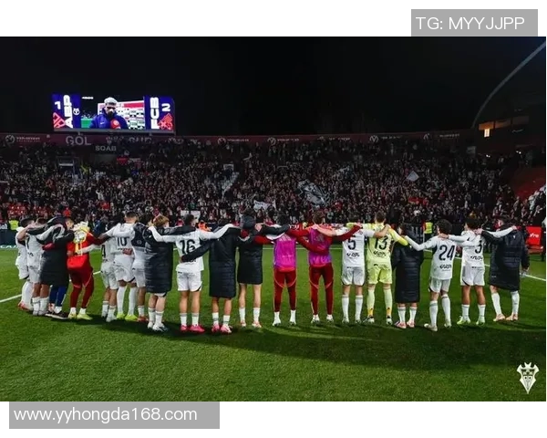 国王杯激战曼联逆转巴萨全场沸腾精彩集锦回顾